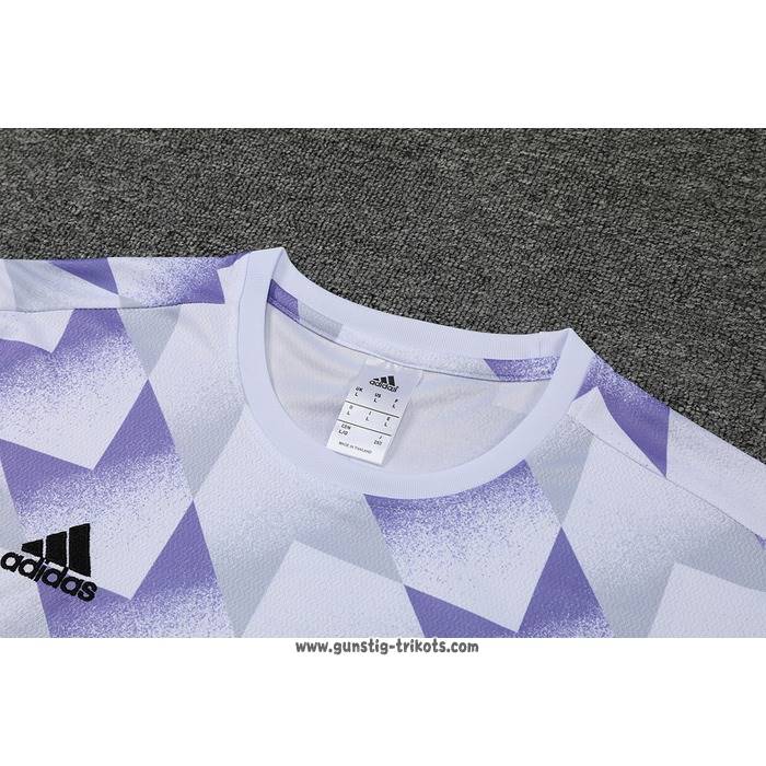 Trainingsanzug
 Real Madrid Kurzarm
 2022-2023 WeiB
 y Purpura - Kurze Hose
